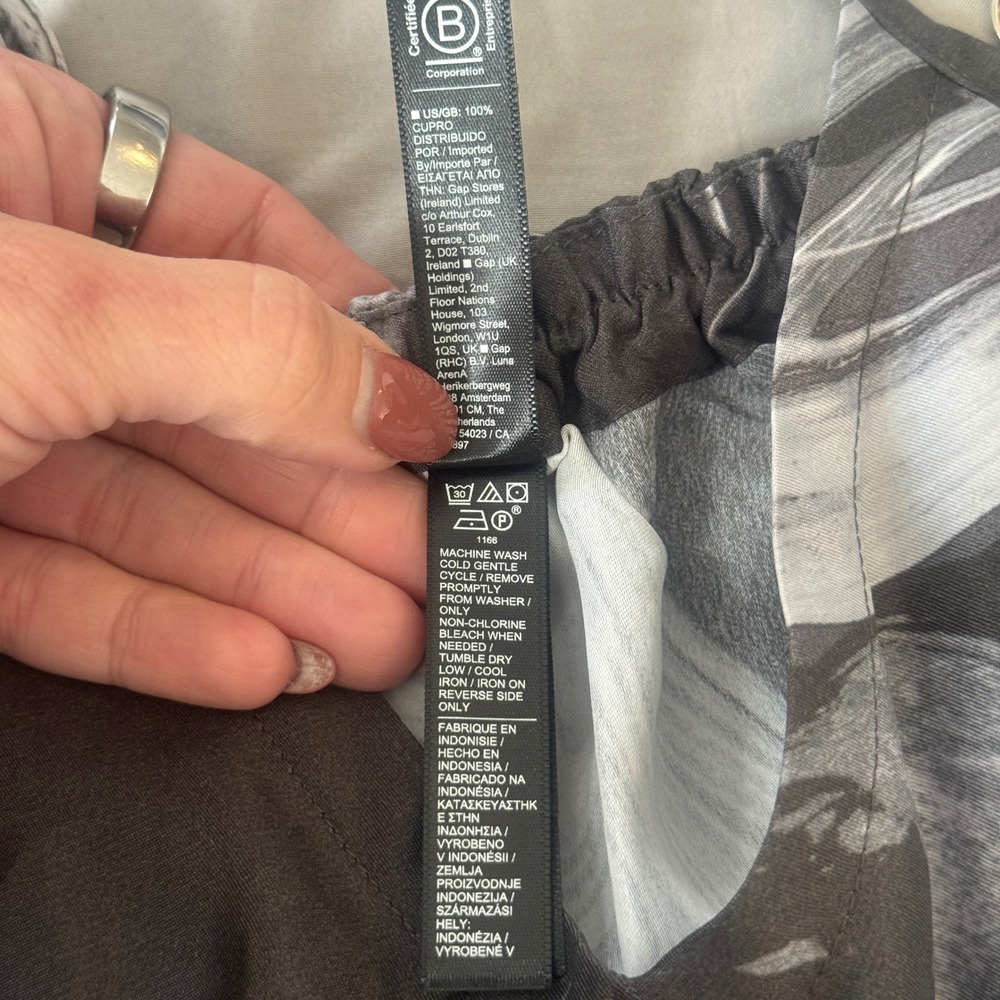 Athleta Calm Cool Cami Cupro Silk Black White Marble Swirl Tank Top Small S Yoga - Picture 4 of 6